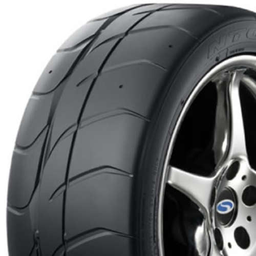 Nitto NT01 235/40ZR18
