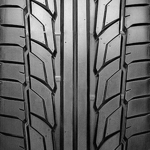 Nitto NT555 G2 245/40ZR18